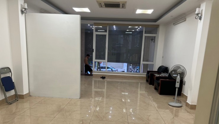 Cho thuê nhà mới ngõ Lãng Yên, 4 tầng, 40m2, 3 ngủ, 12 Triệu Full đồ mới koong